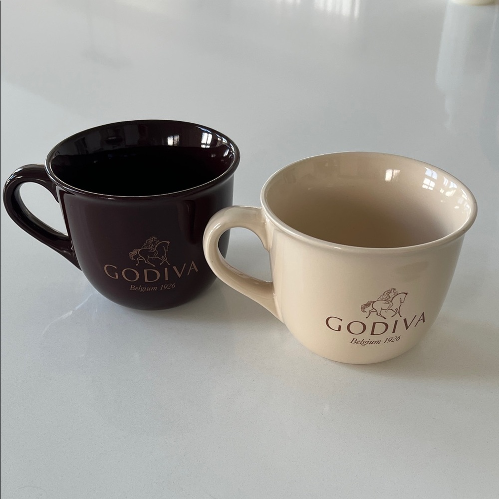 GODIVA Ceramic Mug Duo - Dark Brown and Cream.